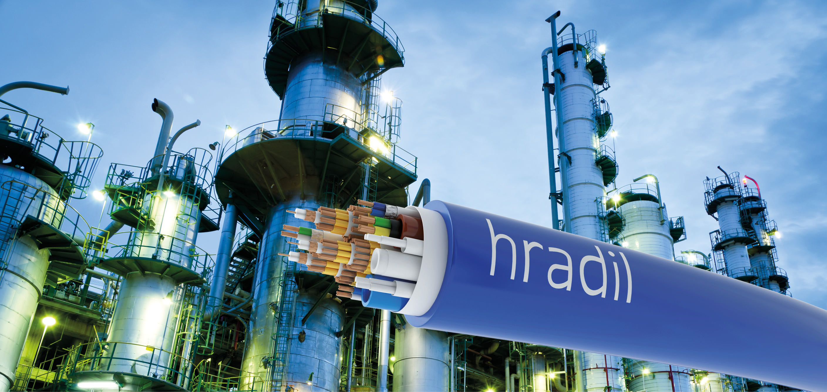HRADIL Spezialkabel stellt eine trommelbare Hybridleitung für die Stromversorgung inklusive Cat7-Ethernet, LWL, CAN-Bus sowie Pneumatik- und Hydraulik- Schläuchen vor. 